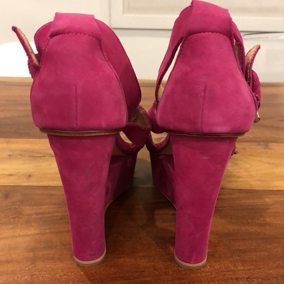 Fuchsia Dolce Vita Heels with peekaboo high heel. Suede. 9.5 - Picture 6 of 8